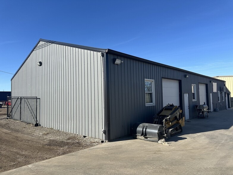 1821 W Hovey Ave, Normal, IL for lease - Building Photo - Image 2 of 2