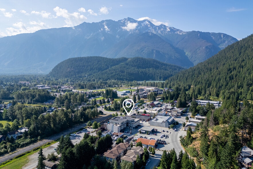 7439 Frontier St, Pemberton, BC for sale - Building Photo - Image 3 of 20