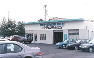 Plus de détails pour 351 Lincoln Hwy, Fairless Hills, PA - Commerce de détail à louer