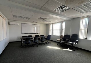 85-89 W Main St, Meriden, Ct, Meriden, CT for lease Interior Photo- Image 2 of 4