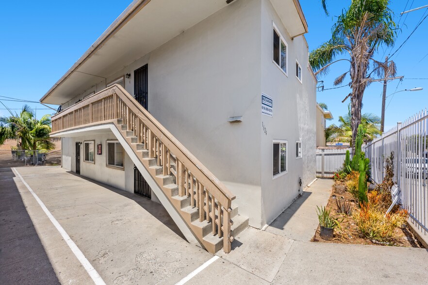 1624 Una St, San Diego, CA à vendre - Photo du b timent - Image 3 de 40