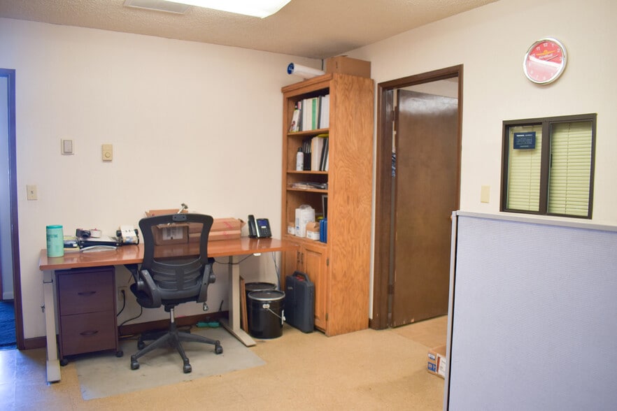 2727 NW St Helens Rd, Portland, OR for lease - Interior Photo - Image 3 of 28
