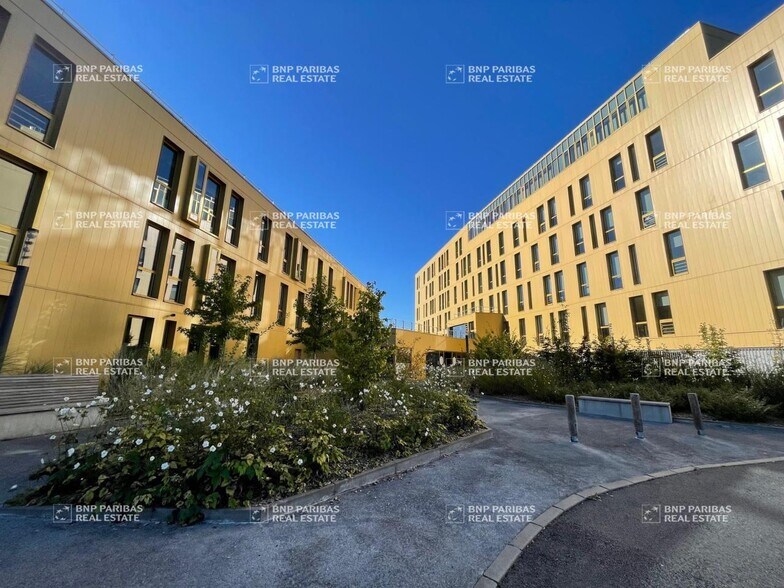 78 Rue Nicolas Appert, Lezennes à louer - Photo du bâtiment - Image 1 de 19