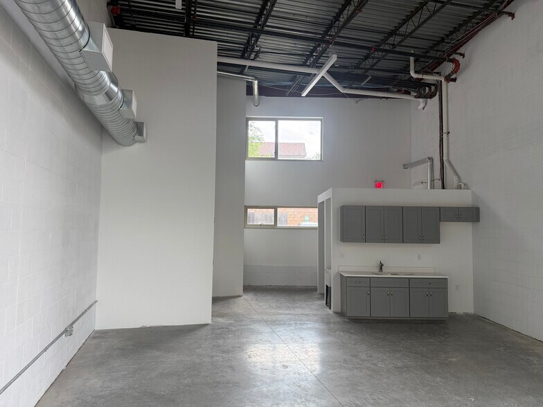 501 Braddock Ave, Braddock, PA à louer - Photo du bâtiment - Image 3 de 10