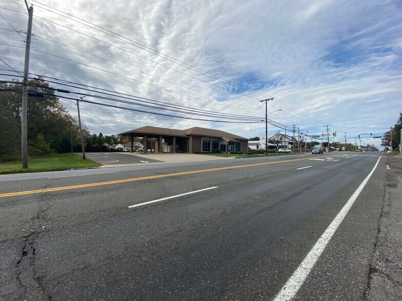451 White Horse Pike, Atco, NJ à louer - Photo du bâtiment - Image 2 de 5
