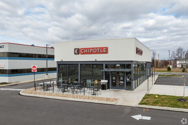 Plus de détails pour 200 Bessemer Rd, Mount Pleasant, PA - Commerce de détail à vendre