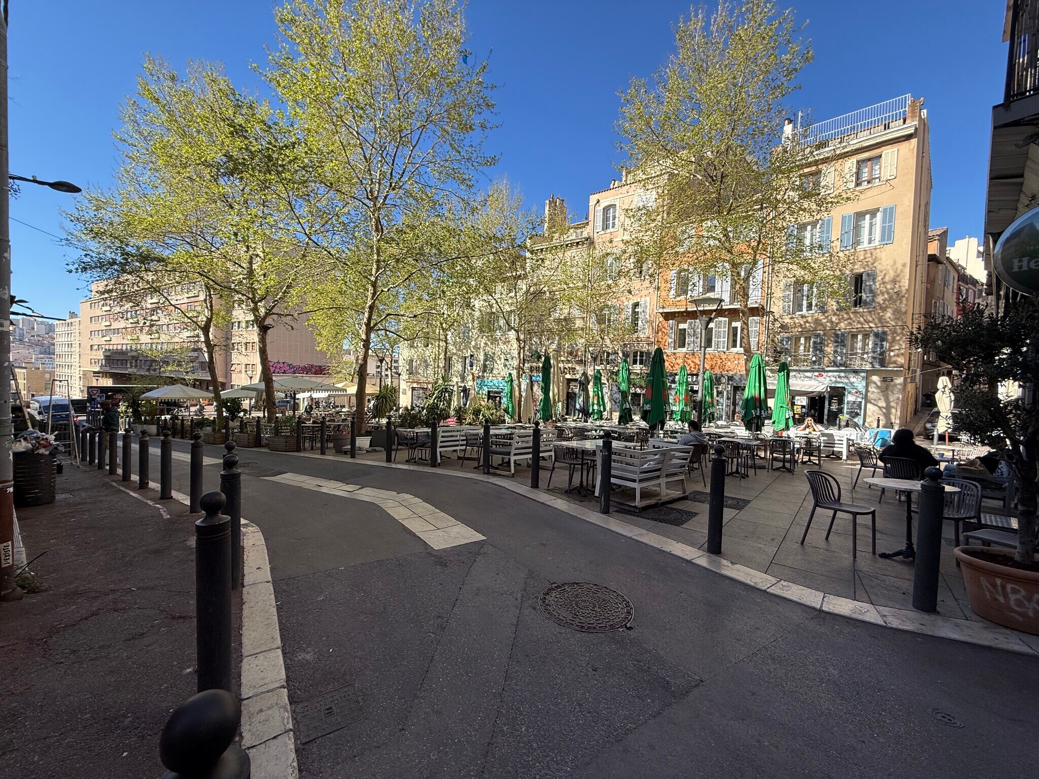Multifamily in Marseille for sale Building Photo- Image 1 of 5