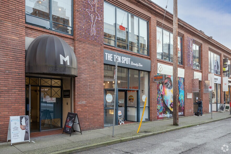 1020 Mainland St, Vancouver, BC à louer - Photo du bâtiment - Image 3 de 5