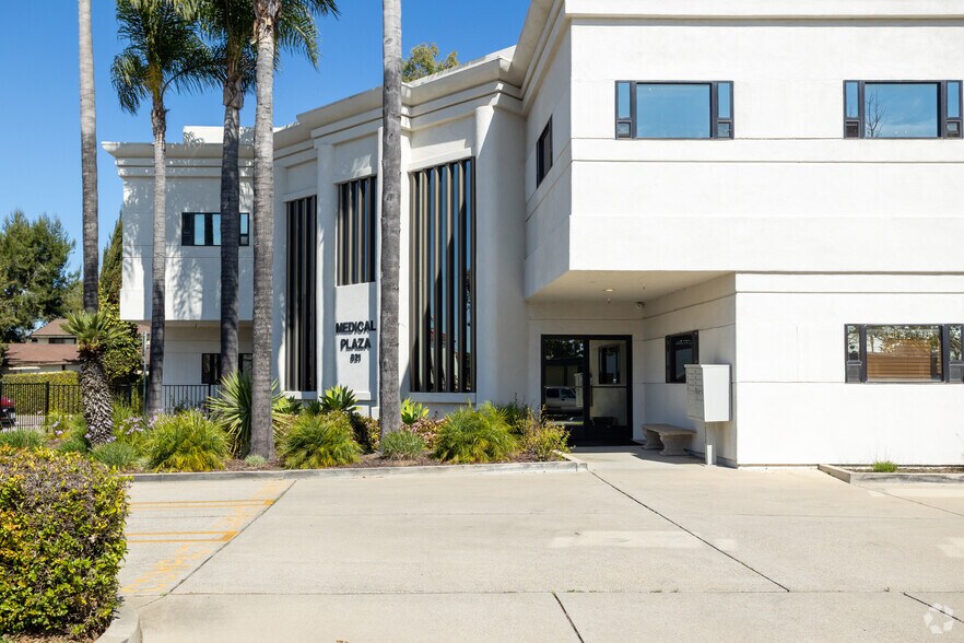 821 E Chapel St, Santa Maria, CA à vendre - Photo du bâtiment - Image 2 de 3