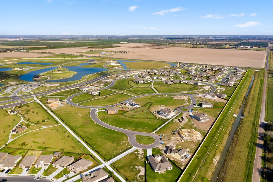 1575 N Wallace Rd, Edinburg, TX for sale - Primary Photo - Image 1 of 14