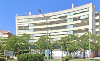 Plus de détails pour Multi-résidentiel à vendre