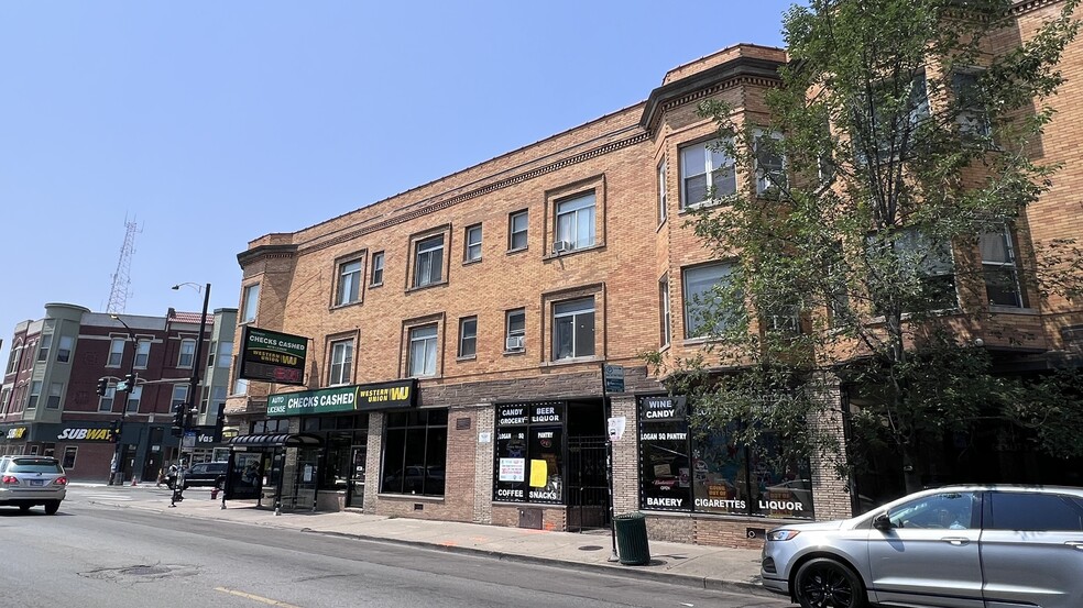 2305 N Milwaukee Ave, Chicago, IL for lease - Building Photo - Image 2 of 5