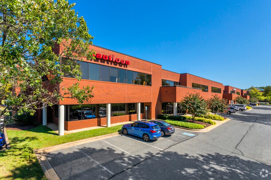 15870-15892 Gaither Dr, Gaithersburg, MD à louer - Photo principale - Image 1 de 6