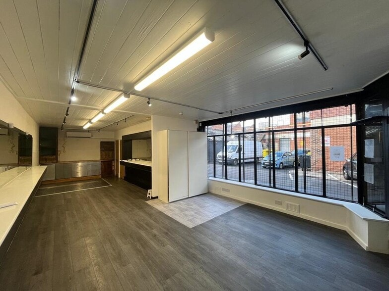 16 Biggin St, Loughborough for lease - Interior Photo - Image 2 of 3