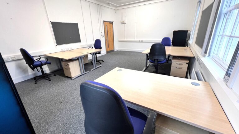 2 Scarlow St, Port Glasgow à louer - Photo intérieure - Image 3 de 9