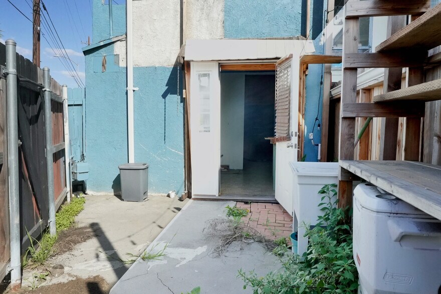 4862 Venice Blvd, Los Angeles, CA à louer - Photo du bâtiment - Image 2 de 10