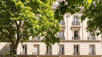 Plus de détails pour Multi-résidentiel à vendre