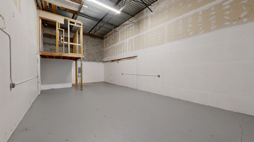 2155 NW Settle Ave, Port Saint Lucie, FL for lease - Matterport 3D Scan - Image 3 of 8