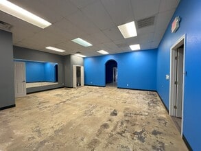 2514-2550 E Broadway St, Pearland, TX for lease Interior Photo- Image 2 of 3