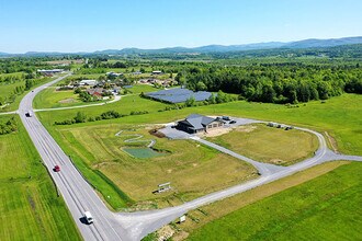 Deer Vw ln, New Haven, VT à louer Photo du bâtiment- Image 2 de 7