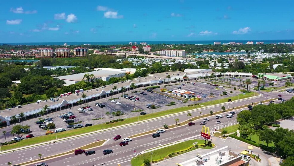565 US Hwy 41 Bypass North, Venice, FL à louer - Vidéo sur l’inscription commerciale - Image 1 de 4