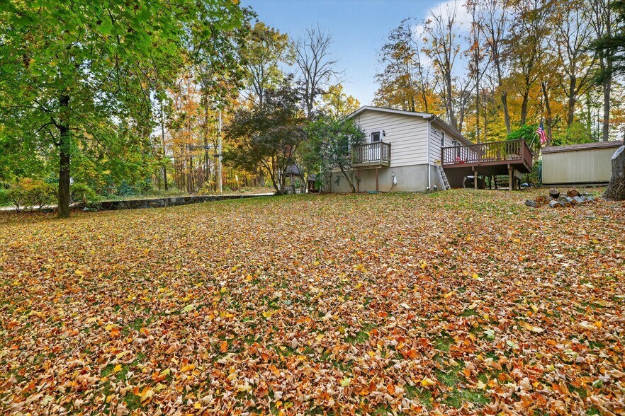 Laurel Hill Road portefeuille de 2 propriétés à vendre sur LoopNet.ca - Photo du bâtiment - Image 3 de 9