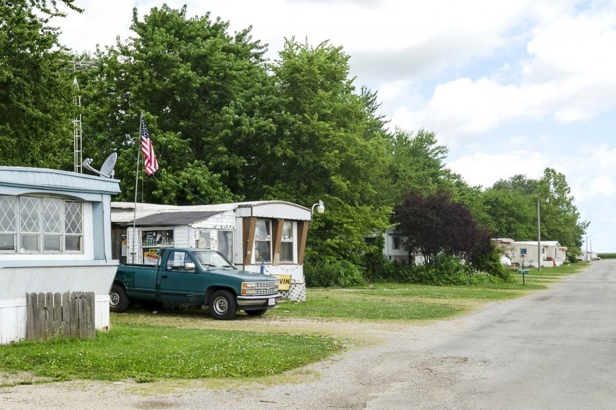 4808 Paradise Rd, Mattoon, IL à vendre - Photo principale - Image 1 de 1