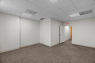 6744 Clayton Rd, Richmond Heights, MO for lease Interior Photo- Image 1 of 2