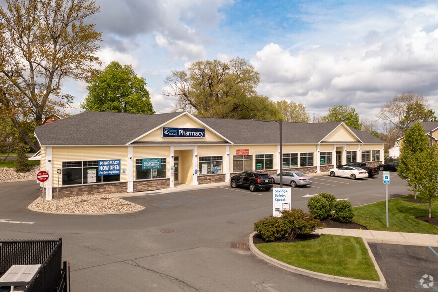 1097 New Loudon Rd, Cohoes, NY for sale - Building Photo - Image 2 of 15
