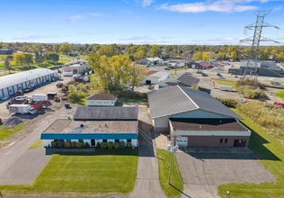 8125-8127 Thompson Rd, Clay, NY à louer Photo intérieure- Image 1 de 1