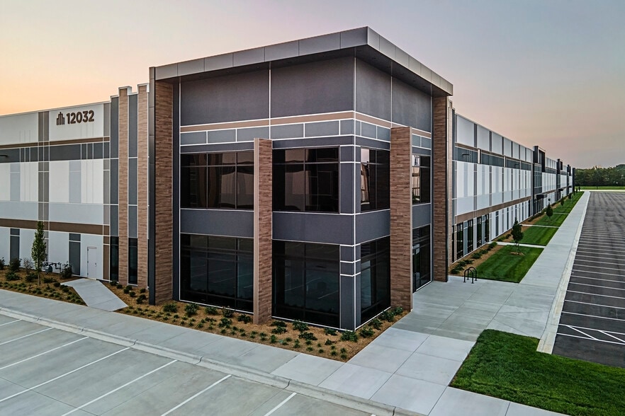 12032 Carolina Logistics Dr, Pineville, NC for lease - Building Photo - Image 2 of 16