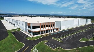 Plus de détails pour Silver Spring Route 11-Building 1, Mechanicsburg, PA - Industriel à louer