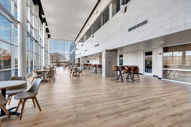 More details for 3500 Packerland Dr, De Pere, WI - Office/Medical, Industrial for Lease