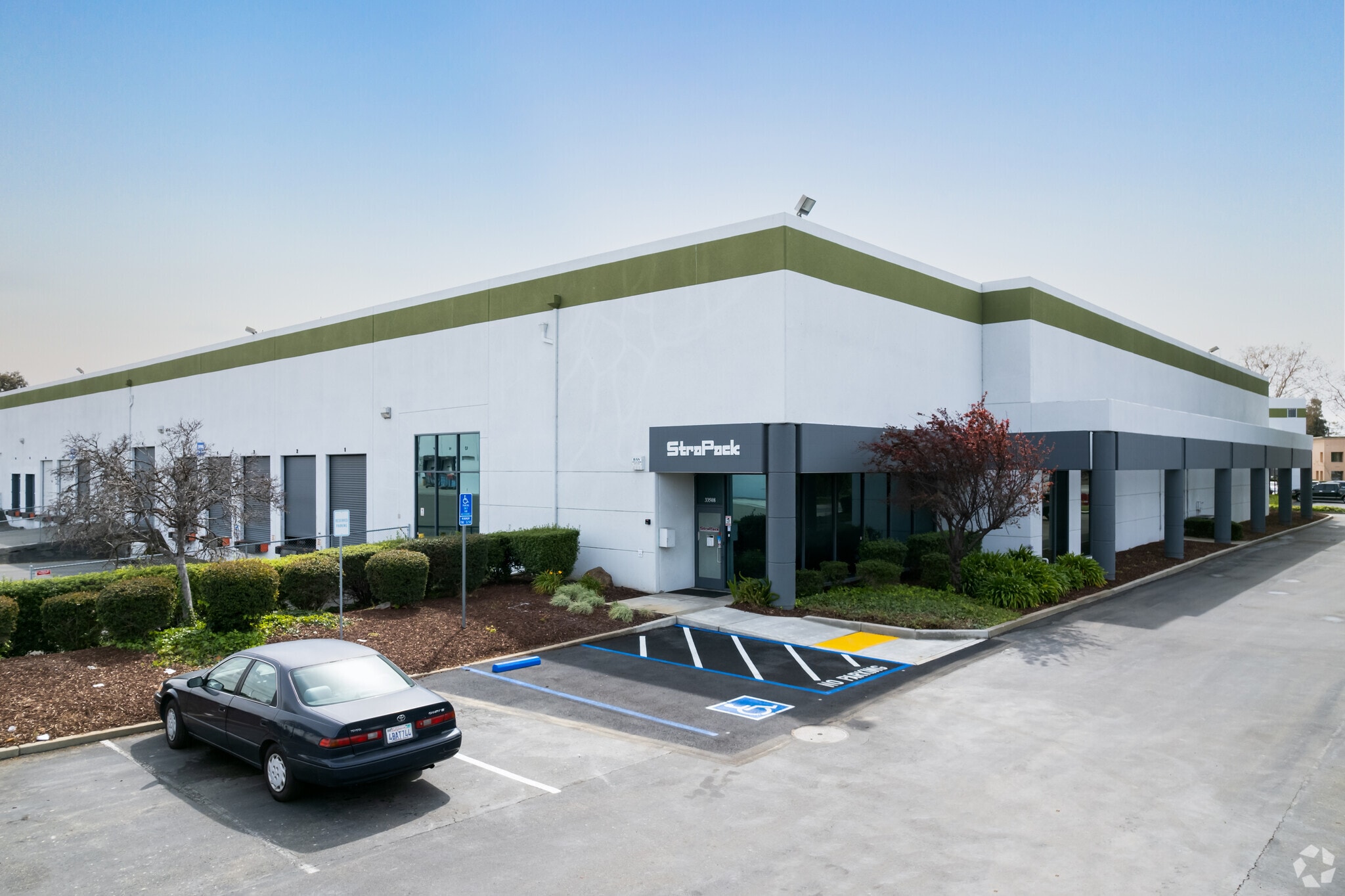 33572-33580 Central Ave, Union City, CA for lease Primary Photo- Image 1 of 8