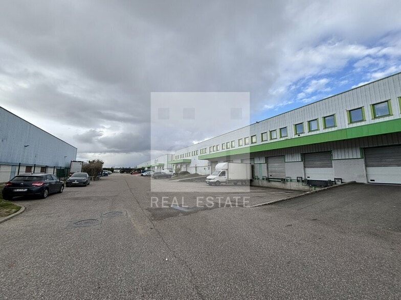 Flex in Genas for lease - Building Photo - Image 2 of 19