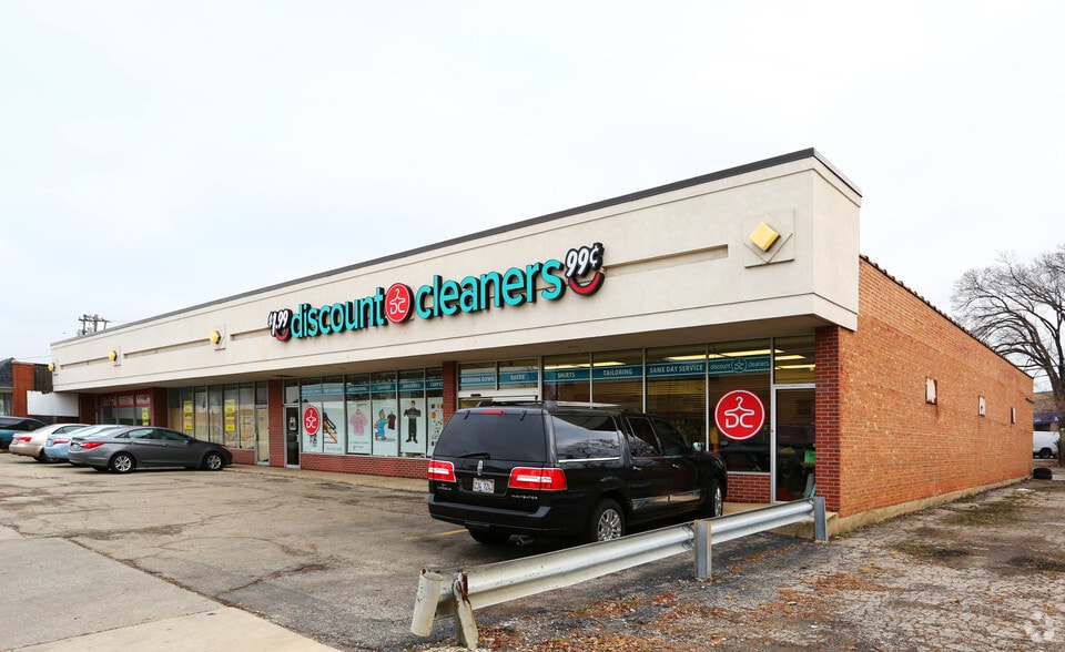 7425-7433 N Harlem Ave, Chicago, IL for lease - Primary Photo - Image 2 of 5