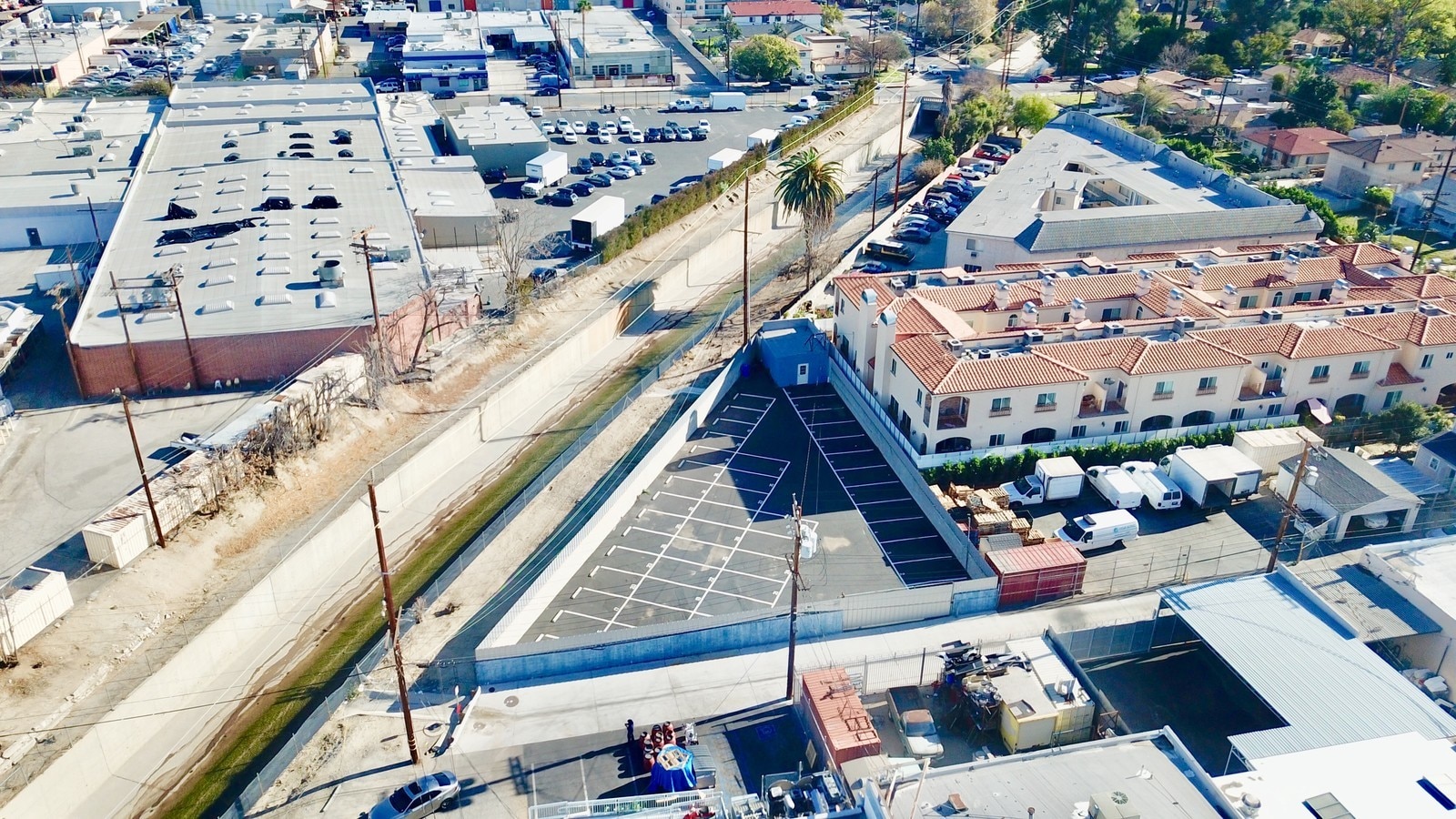 418 S Lake St, Burbank, CA for sale Primary Photo- Image 1 of 7