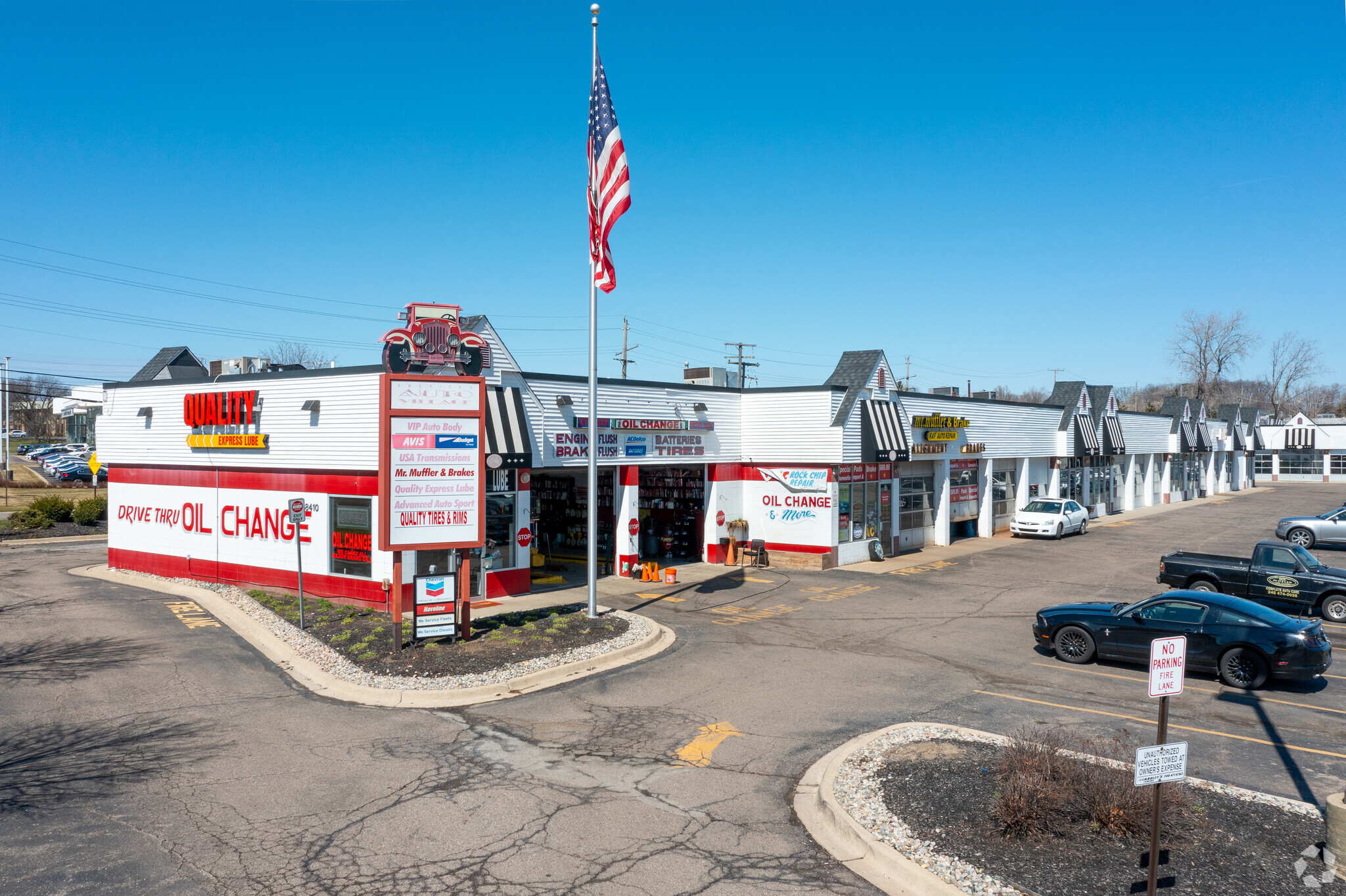 38410 Grand River Ave, Farmington Hills, MI for sale Building Photo- Image 1 of 1