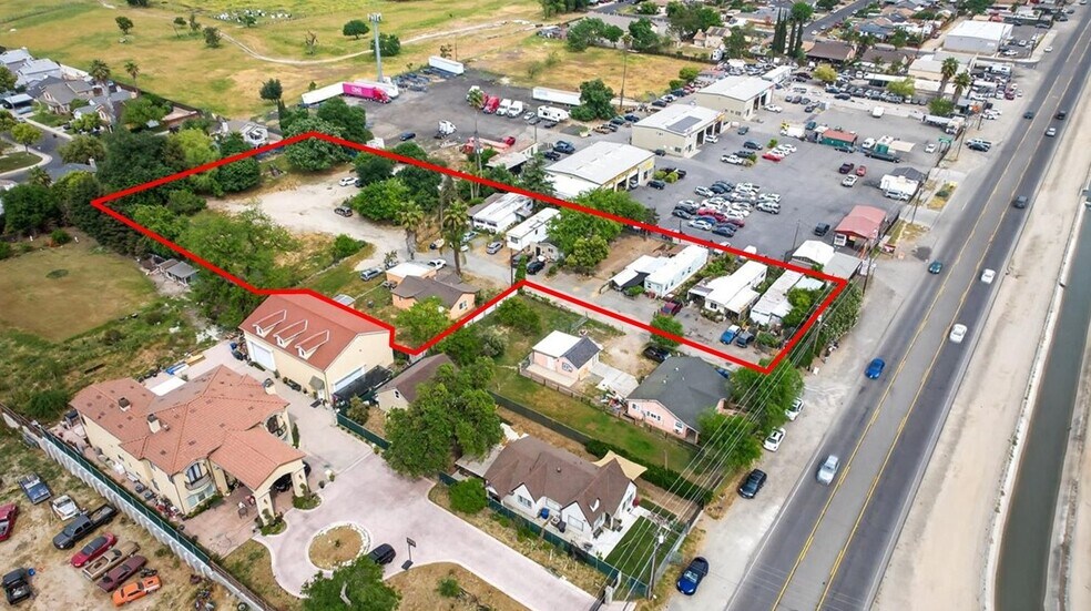 521 W Hatch Rd, Modesto, CA à vendre - Photo du bâtiment - Image 3 de 24