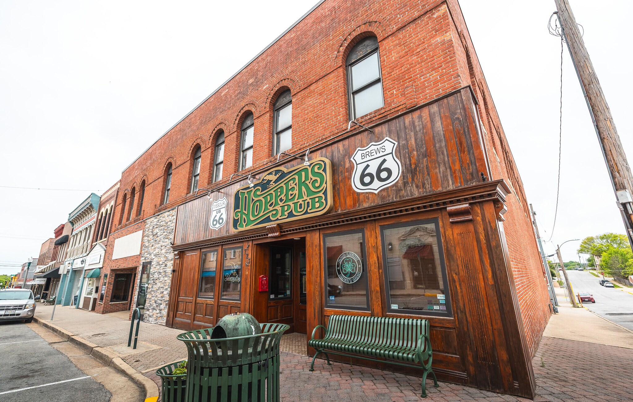 717 N Pine St, Rolla, MO à vendre Photo du bâtiment- Image 1 de 52