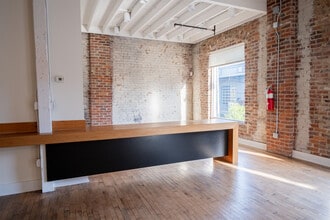 434 Houston St, Nashville, TN à louer Photo intérieure- Image 2 de 6