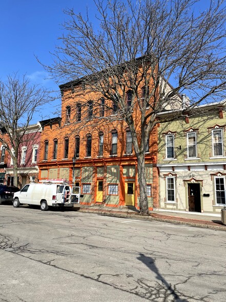 19-25 Market St, Brockport, NY à vendre - Photo du bâtiment - Image 1 de 1