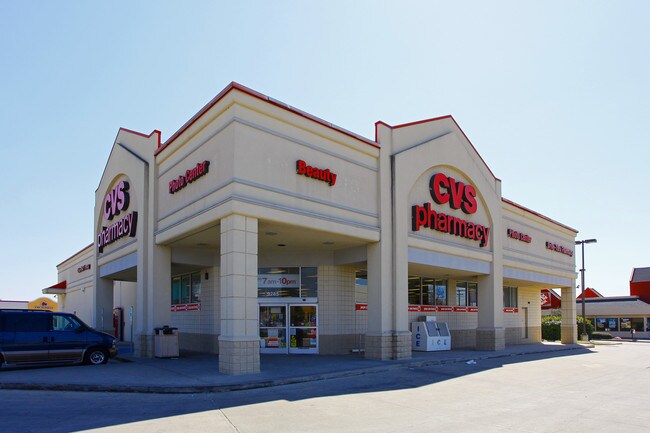 Plus de détails pour 9285 Culebra Rd, San Antonio, TX - Commerce de détail à louer