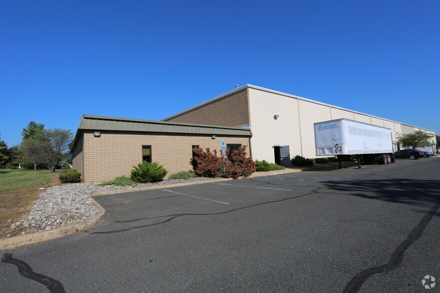 171 Industrial Pky, Branchburg, NJ à louer - Photo du bâtiment - Image 3 de 3