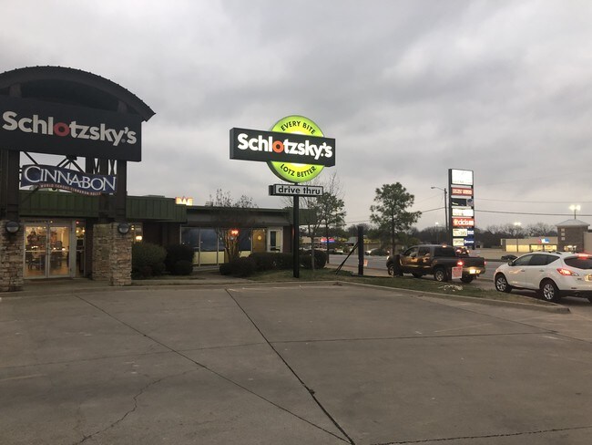 More details for 1216 W Henderson St, Cleburne, TX - Retail for Lease