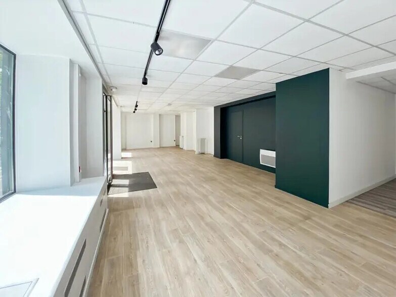 25 Avenue De Saint-Mandé, Paris à louer - Photo du bâtiment - Image 3 de 9