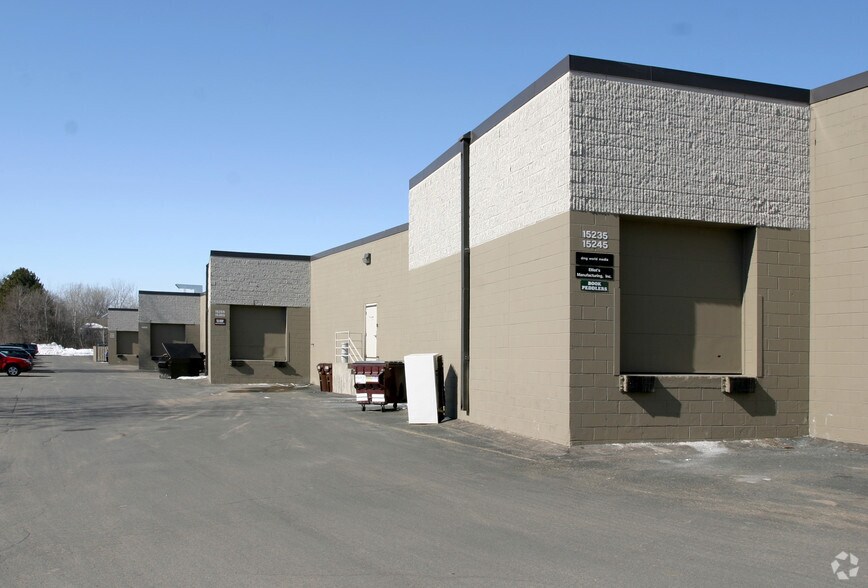 15225-15305 Minnetonka Blvd, Minnetonka, MN à louer - Photo du bâtiment - Image 2 de 13