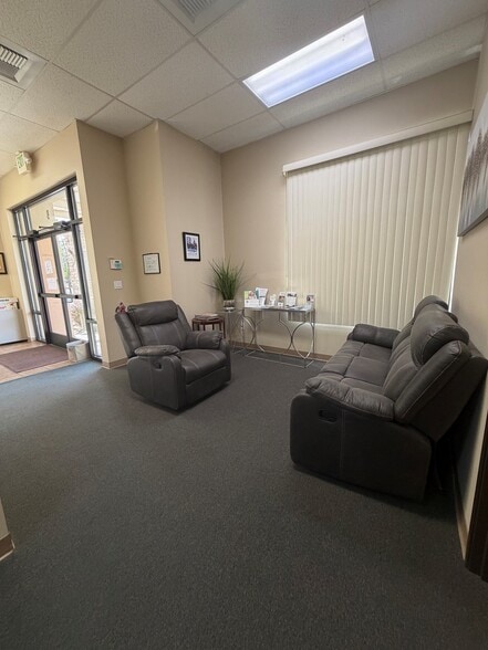 10655 Professional Circle Dr, Reno, NV à louer - Photo du bâtiment - Image 3 de 8