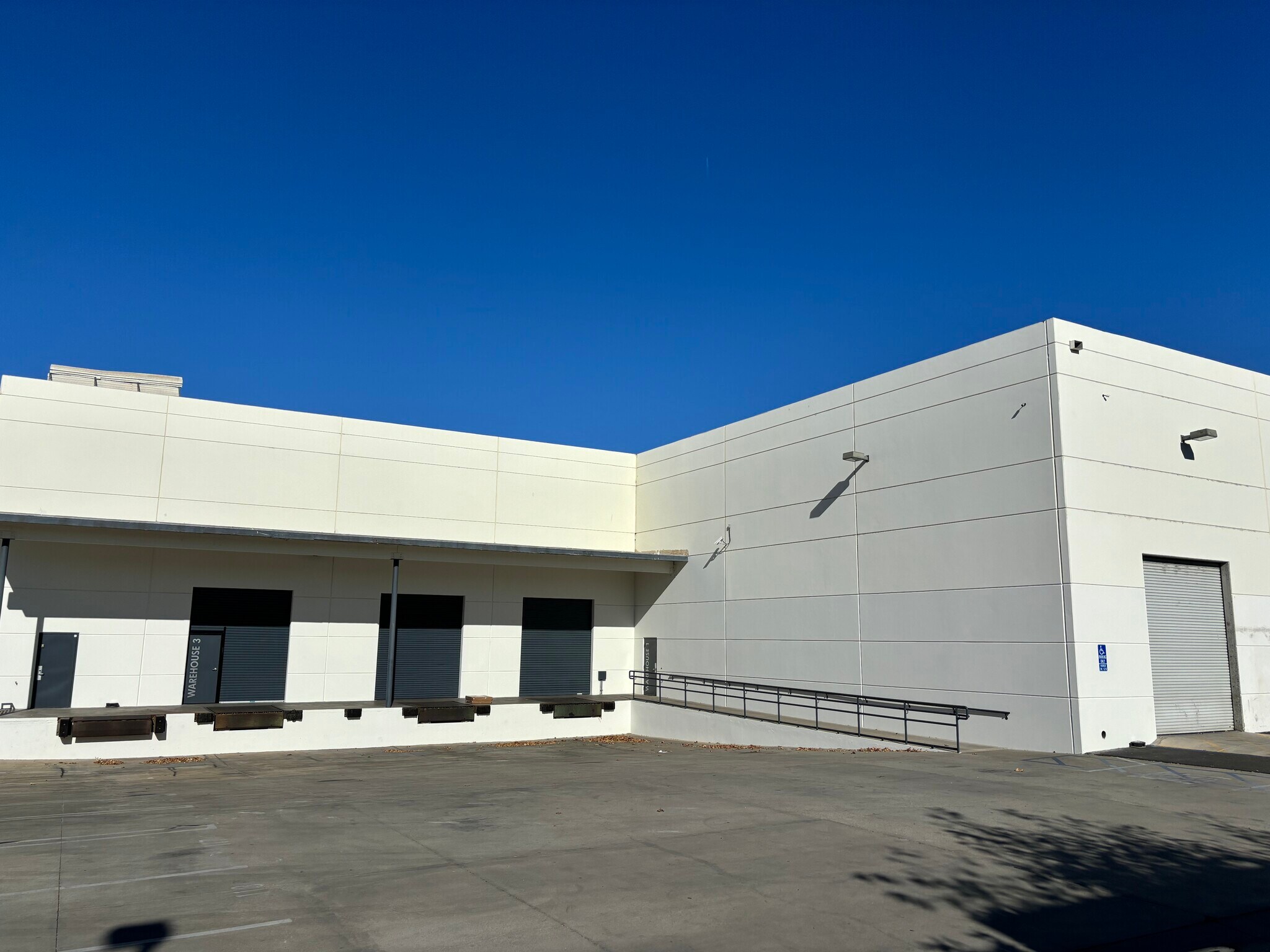 25000 Avenue Stanford, Valencia, CA for lease Building Photo- Image 1 of 8