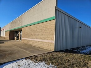 2310-2320 E State Road 14, Rochester, IN for lease Building Photo- Image 2 of 6